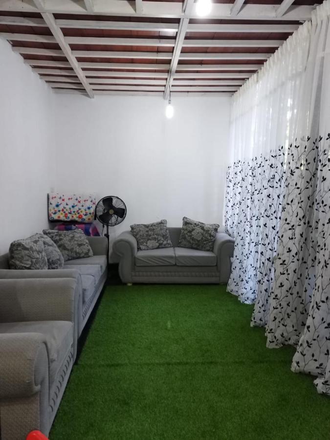 Ella Way Resort Peradeniya Bagian luar foto